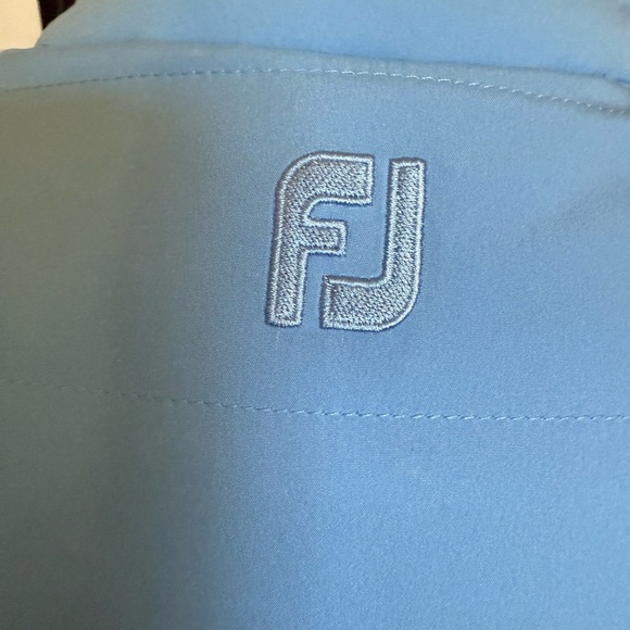 Foot Joy Women”s Insulated Blue and White Vest. Size Medium - Picture 8 of 10